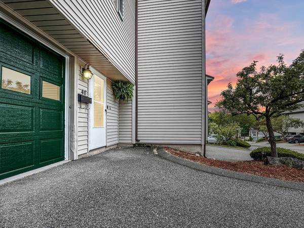 48 Crestview Dr #48, Malden, MA 02148