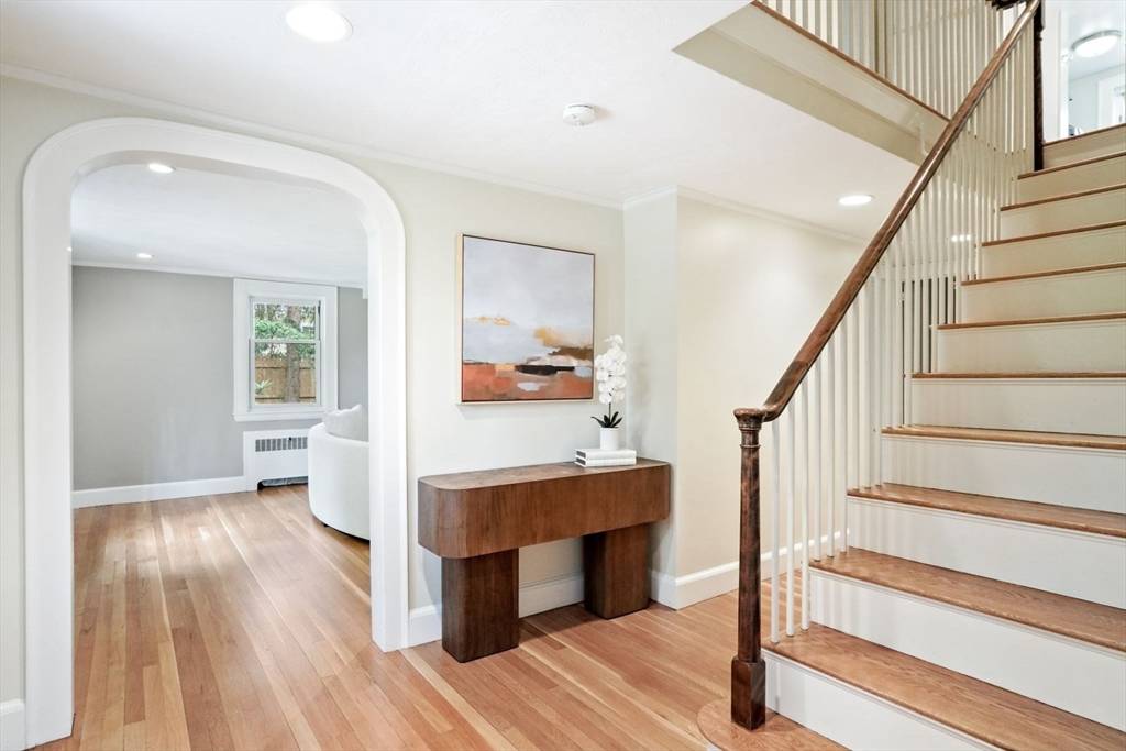 Weston, MA 02493,71 Sunset Rd