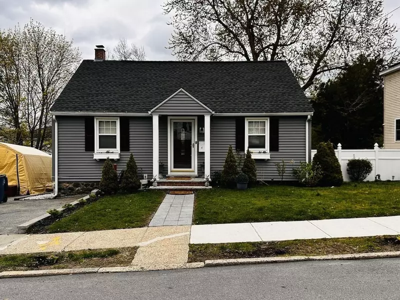 4 Stevens Ave, Lawrence, MA 01843