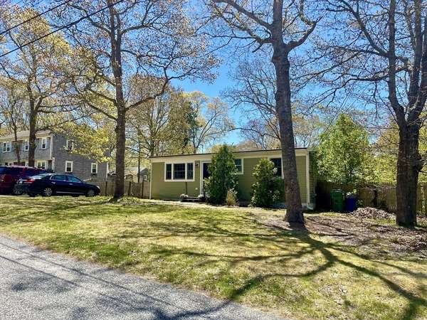 Yarmouth, MA 02673,21 Butler Ave