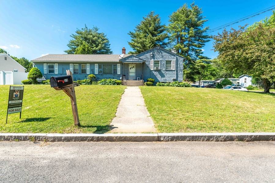 386 Grayson Dr, Springfield, MA 01119