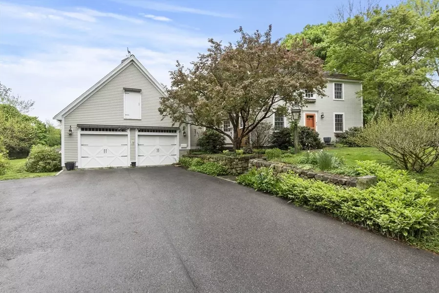 49 Meeting House Hill Rd, West Newbury, MA 01985