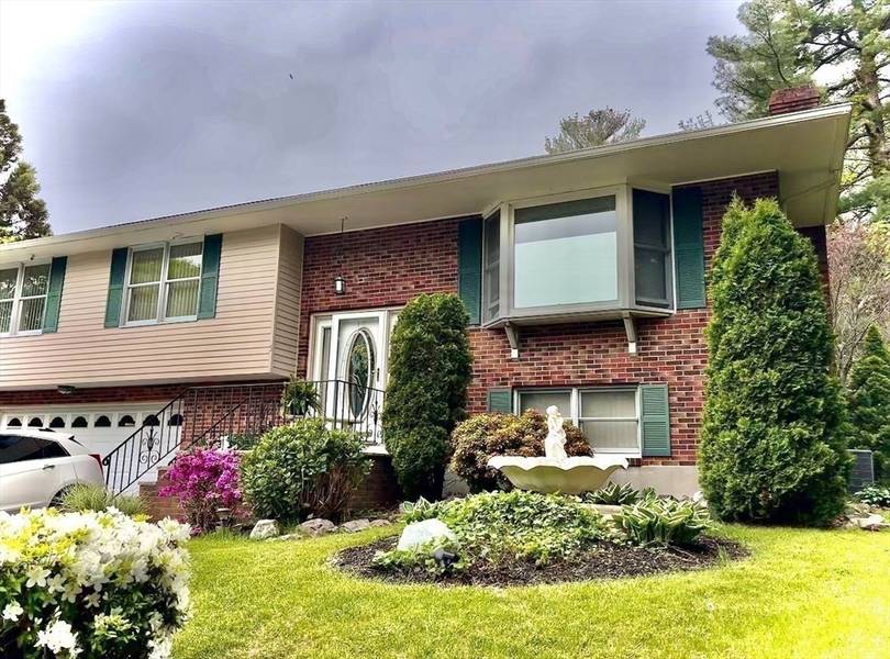 5 Wildwood Ter, Saugus, MA 01906