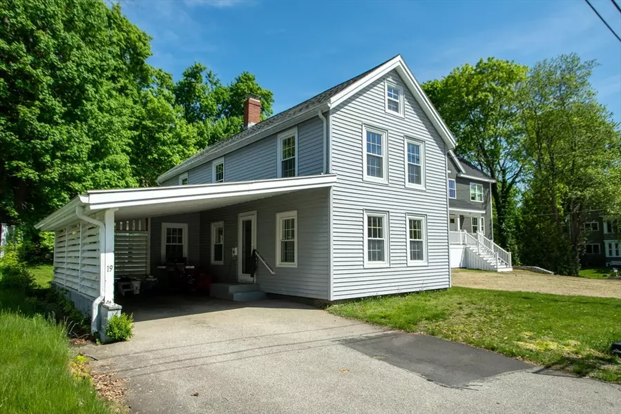 19 Green St, Merrimac, MA 01860