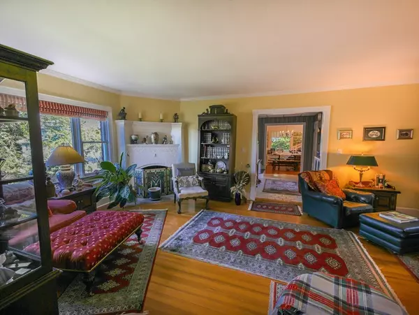 Quincy, MA 02169,64 Presidents Lane