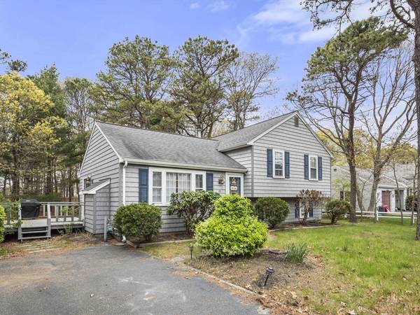 Yarmouth, MA 02664,27 Pine Grove Road