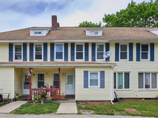 37 Wells St #37, Oxford, MA 01542