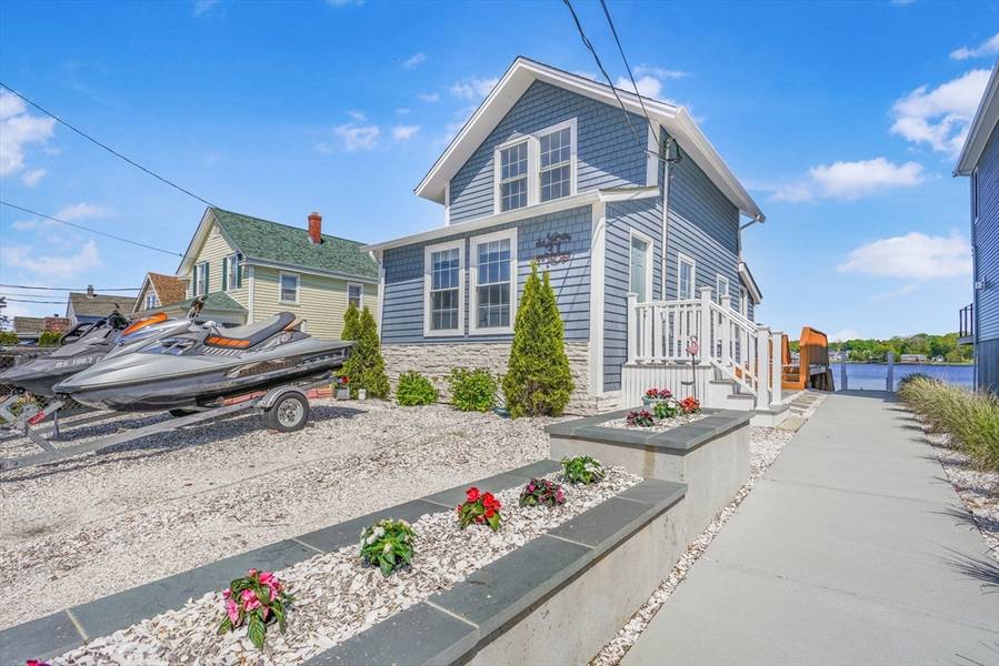 31 Cole Street, Swansea, MA 02777