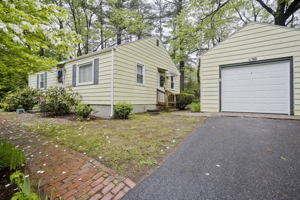 Springfield, MA 01119,6 N Brook Rd