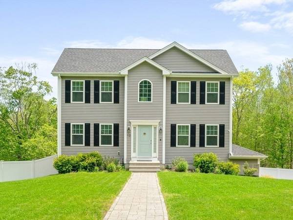 12 Wildberry Way, Westport, MA 02790