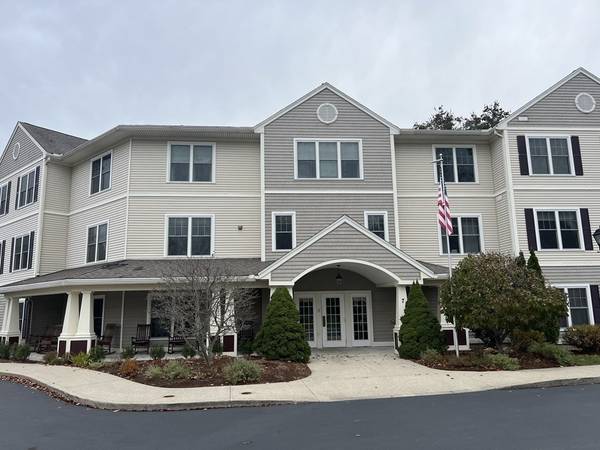 7 Crescent Way #311, Sturbridge, MA 01518