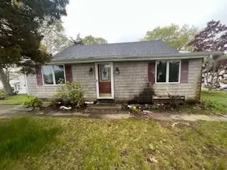 17 Atlantic Ave, Wareham, MA 02571