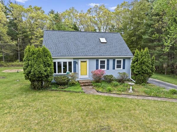 41 Sharon Road, Middleboro, MA 02346