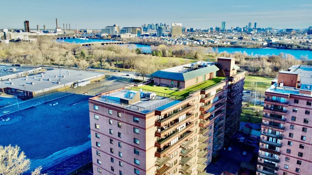 Medford, MA 02155,3920 Mystic Valley Pkwy #PH