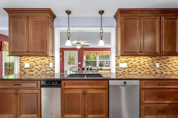 Medway, MA 02053,5 Stanley Rd