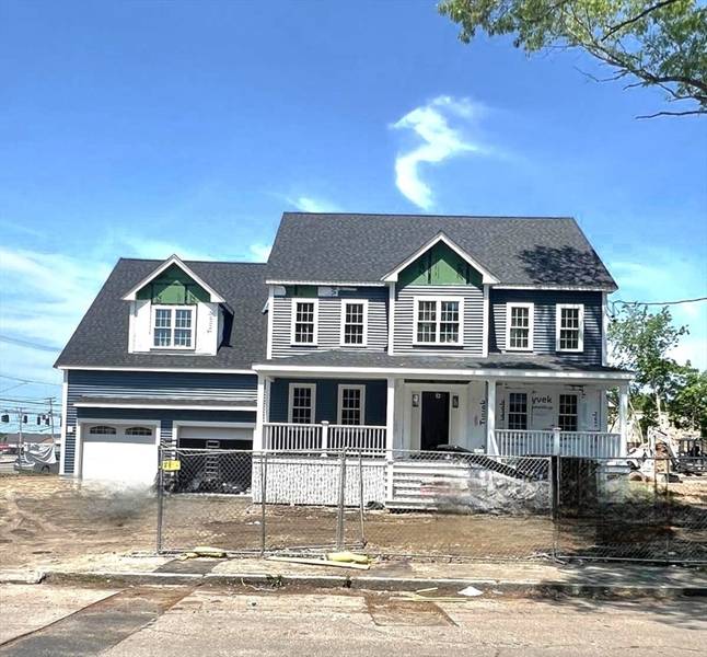 8 Palmer St, Brockton, MA 02301