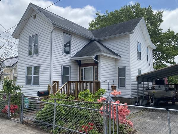 65 Fay St, Lowell, MA 01852