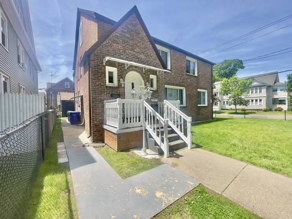 110 Melha Ave, Springfield, MA 01104