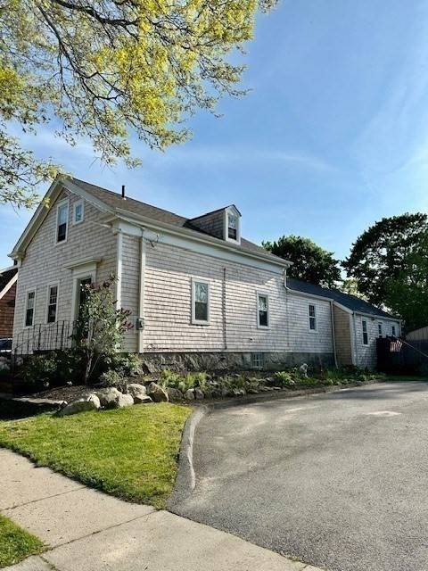 116 Chestnut St, Fairhaven, MA 02719