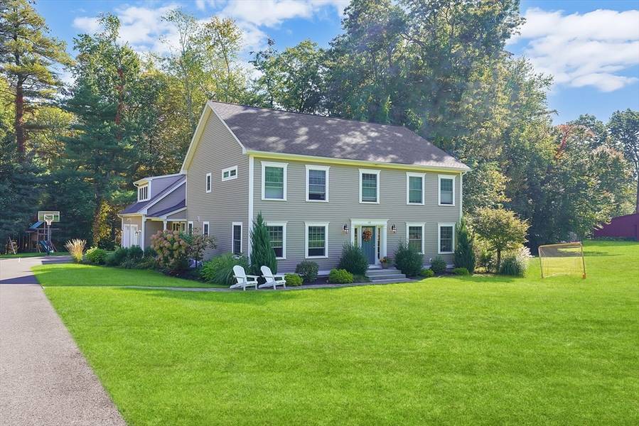 45 Sturbridge Lane, East Longmeadow, MA 01028