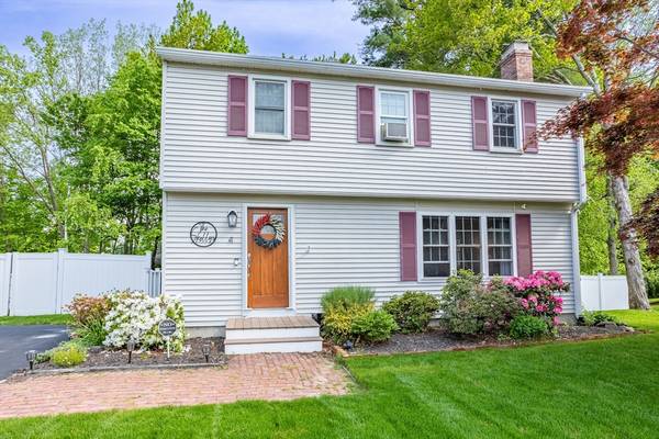 4 Duggan Dr, Leominster, MA 01453