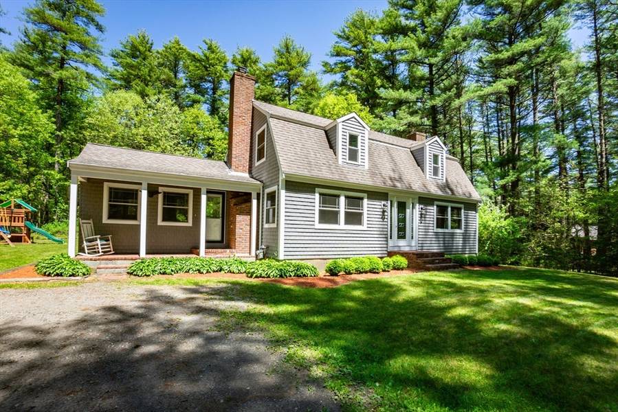 44 Brook St, Plympton, MA 02367