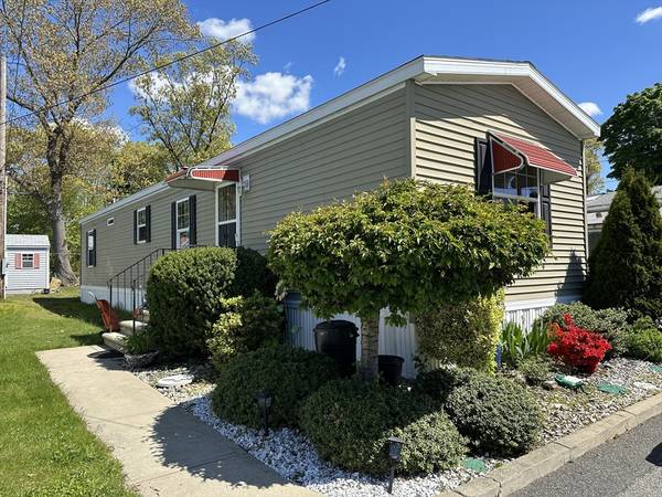 548 Kenyon Avenue #45, Attleboro, MA 02703