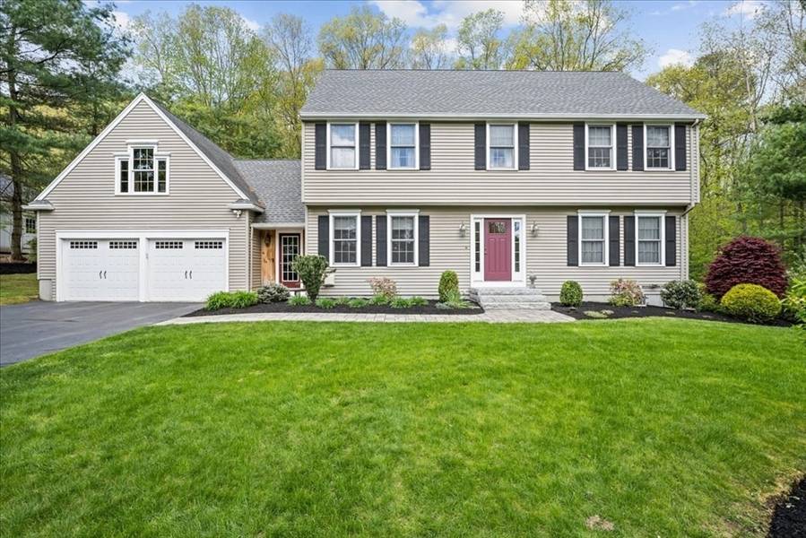 10 Autumn Hill Ln, Southborough, MA 01772