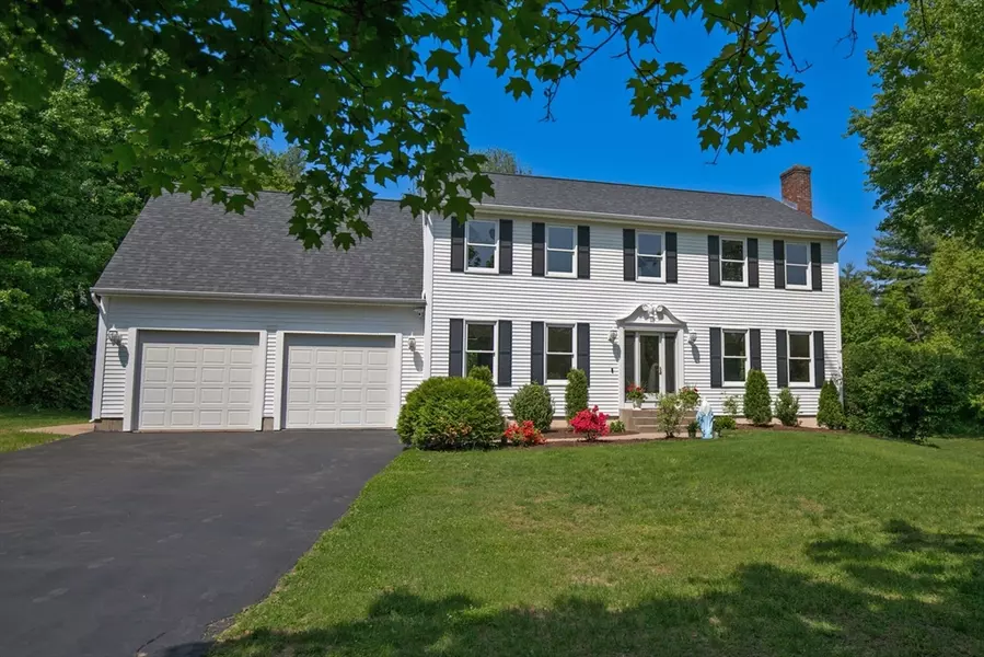 13 Pine Knoll, Southwick, MA 01077