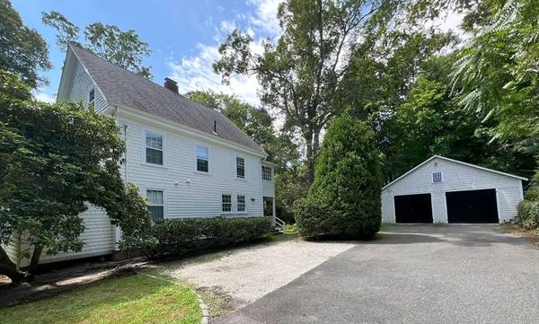 245 Woods Hole Rd, Falmouth, MA 02540