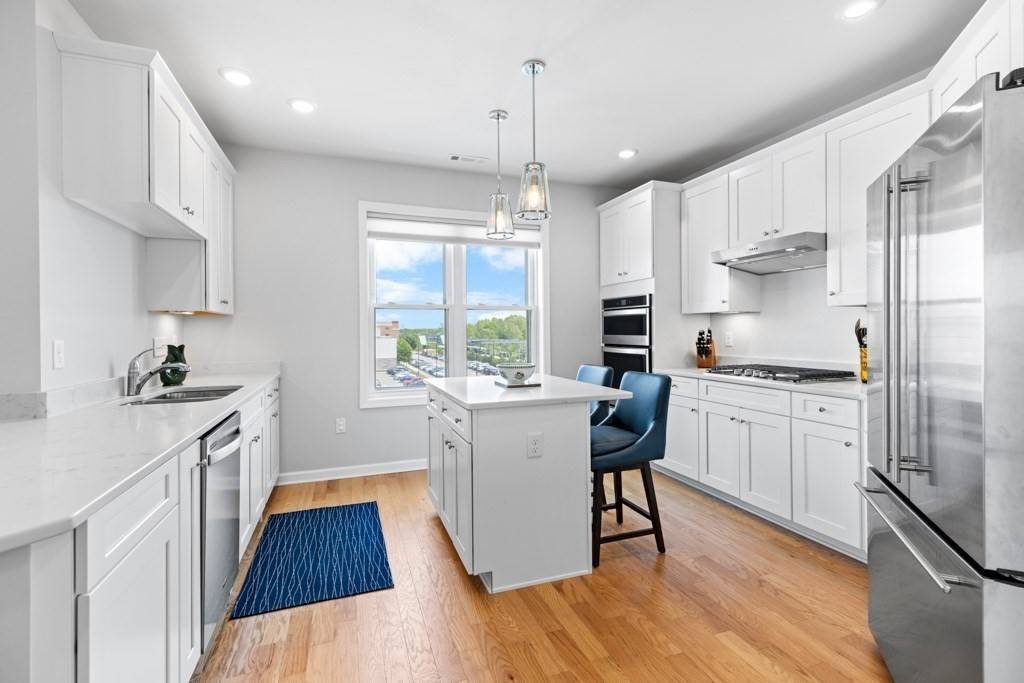 Westwood, MA 02090,130 University Ave #1306