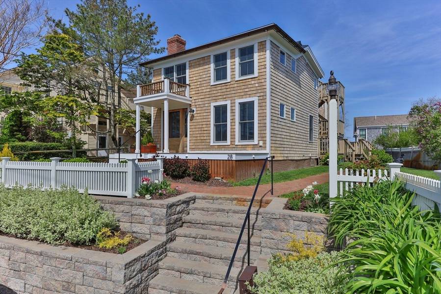 28 Bradford Street, Provincetown, MA 02657