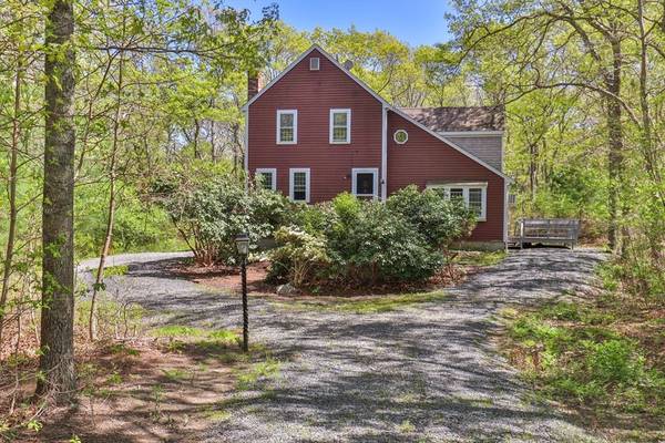 4 Robin Rd, Sandwich, MA 02563