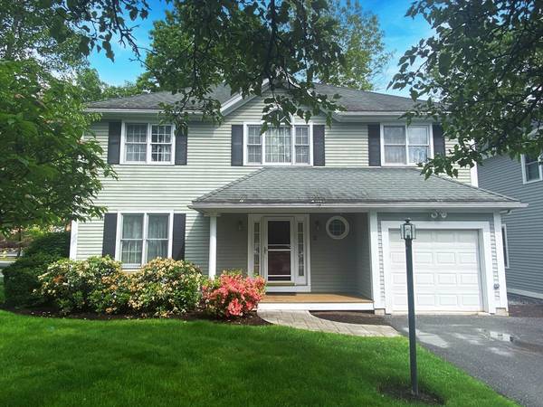 2 Dickson Ln, Weston, MA 02493