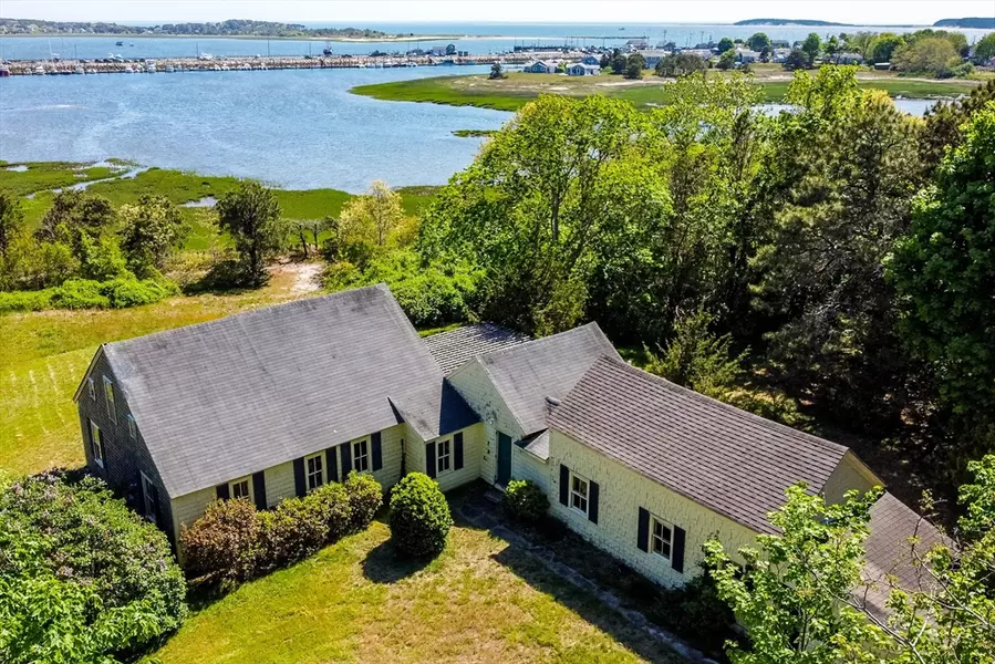 135 Pine Point Rd, Wellfleet, MA 02667