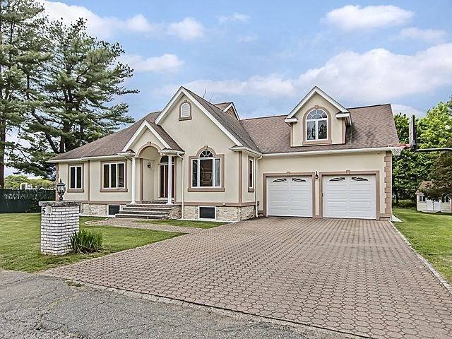 5 3rd St, Natick, MA 01760