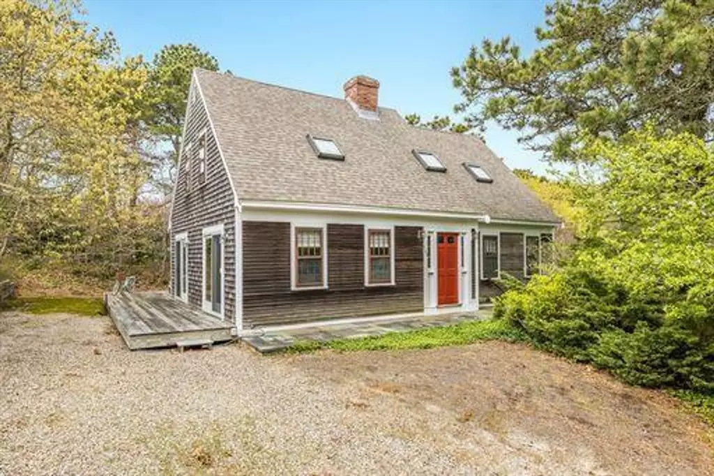 Chatham, MA 02659,135 Holly Drive