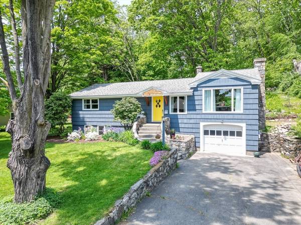 53 Eastern Ave, Deerfield, MA 01373