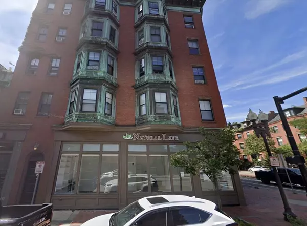 Boston, MA 02118,585 Massachusetts Ave #A