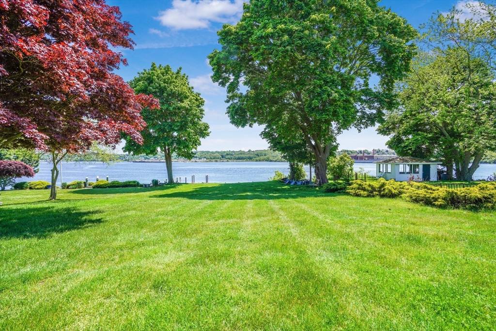 Somerset, MA 02726,1220 Riverside Ave