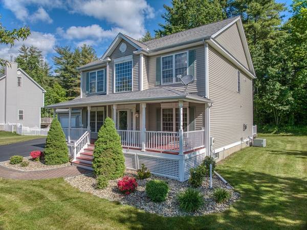 37 Greenfield Pkwy, Bedford, NH 03110