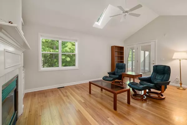 Sudbury, MA 01776,150 North Rd #18