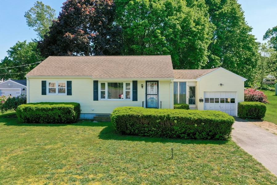 113 Old Colony Ave, Somerset, MA 02726