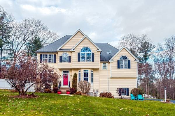 91 Elmshade Dr, Uxbridge, MA 01569