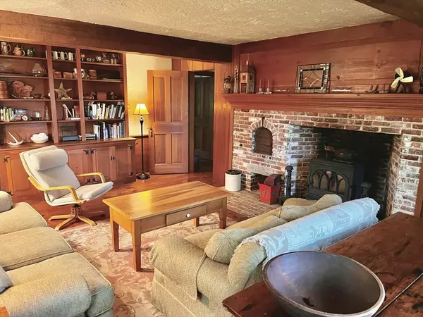 Paxton, MA 01612,378 Grove St