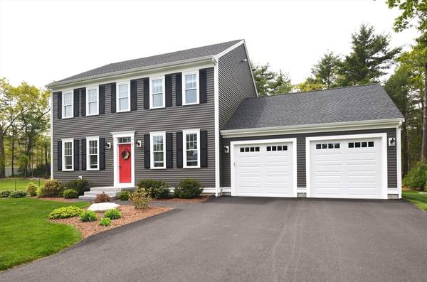 27 Cobblestone Ln, Middleboro, MA 02346