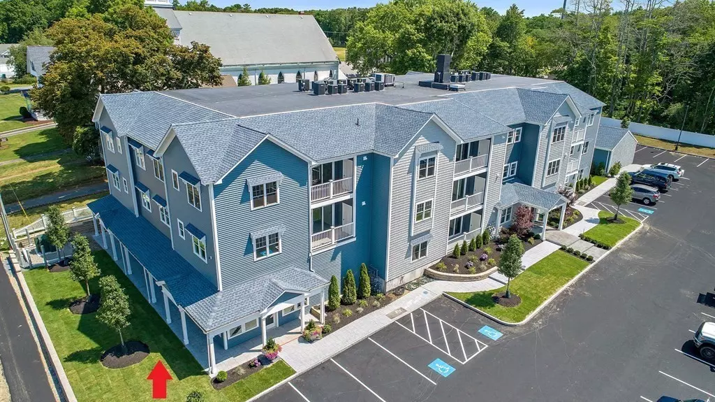 181 S Franklin St #400, Holbrook, MA 02343