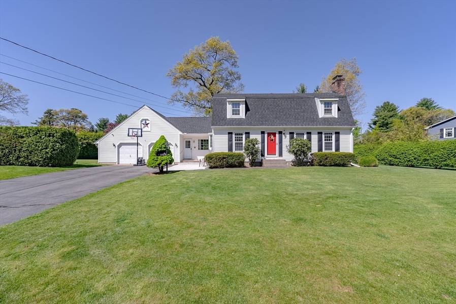 64 Colony Dr, Westfield, MA 01085