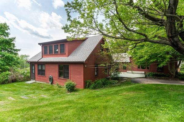 109 H K Davis Rd, Charlton, MA 01507