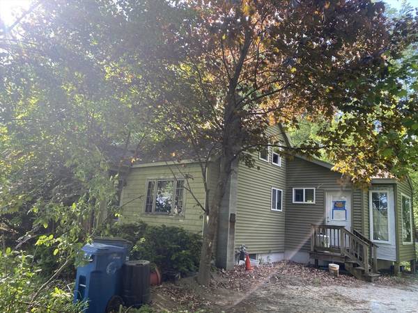 364 Shawsheen St, Tewksbury, MA 01876